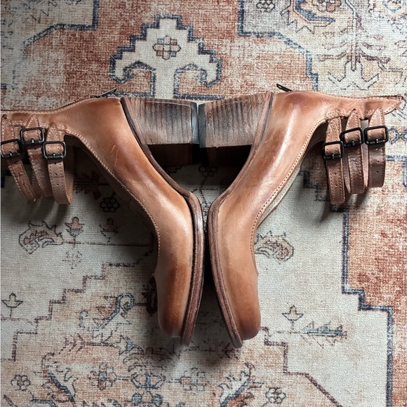 Freebird Randi Tan Leather Heels with Triple Strap - Picture 3 of 9